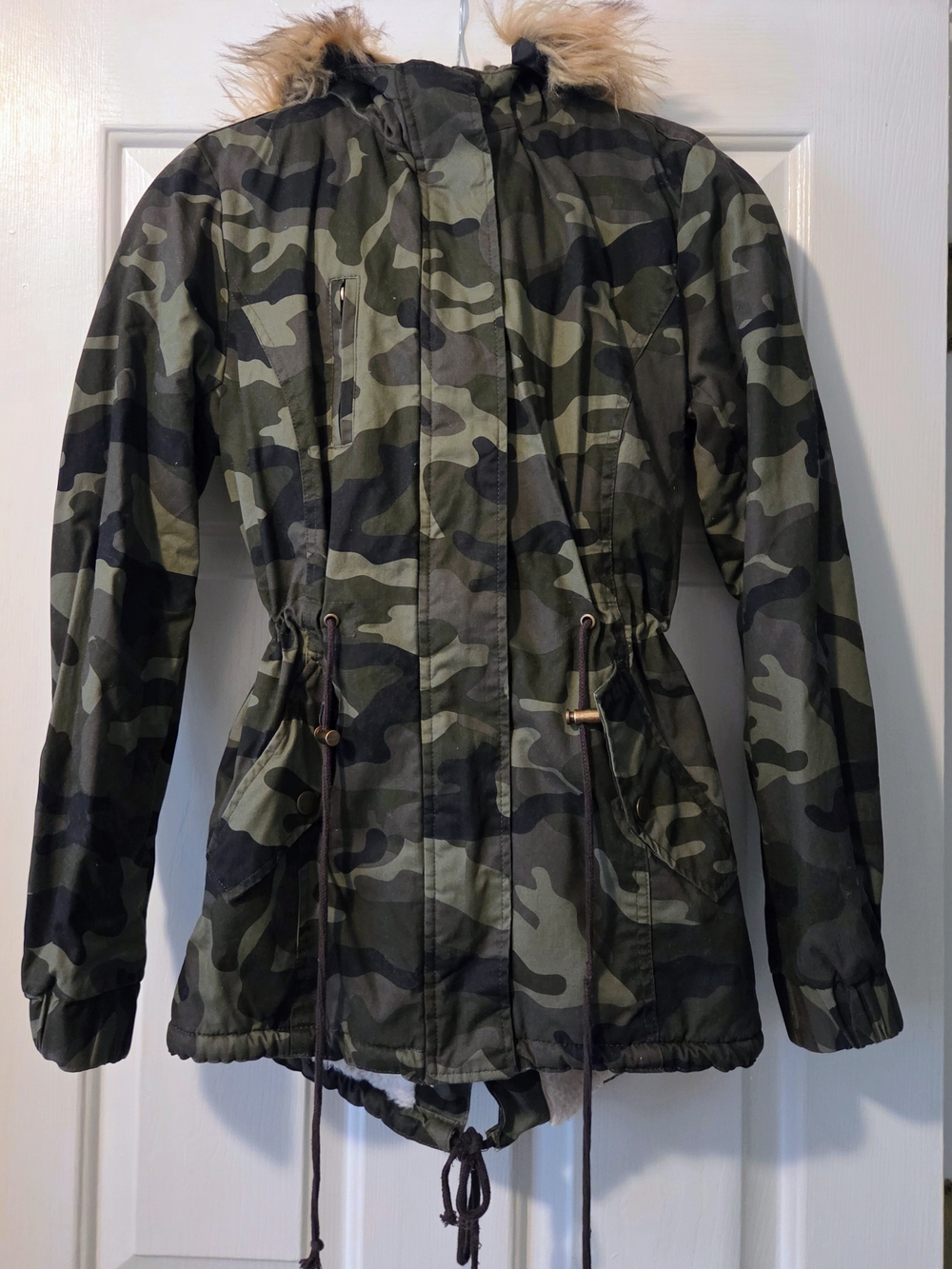 Love Tree Green Camouflage Utility Anorak Jacket with Faux Fur Trim